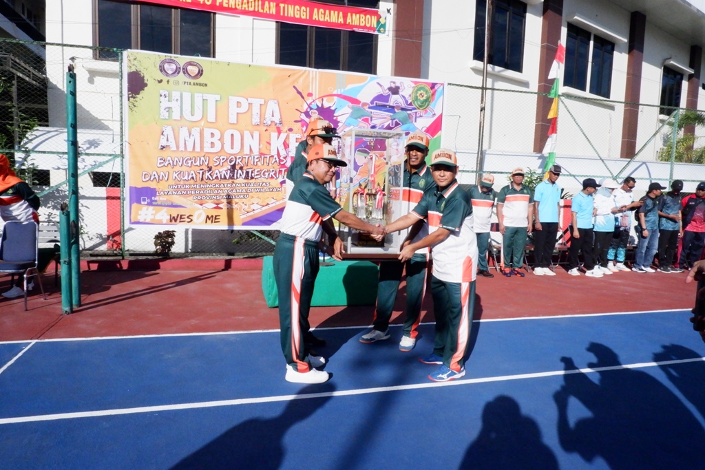 1 Hut PTA 2024