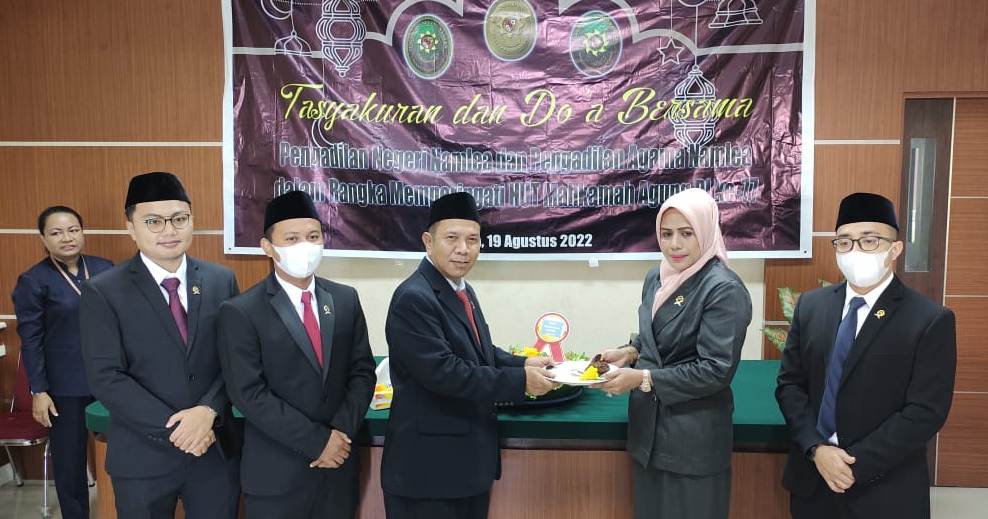 HUT MARI 77 7