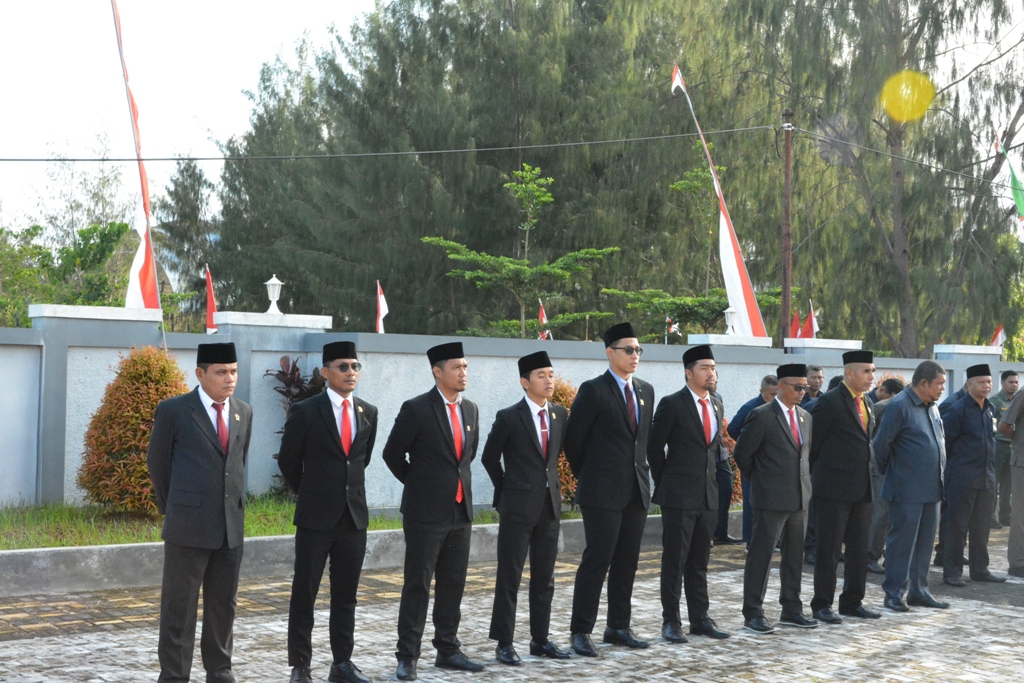 HUT MA 80 2025 3