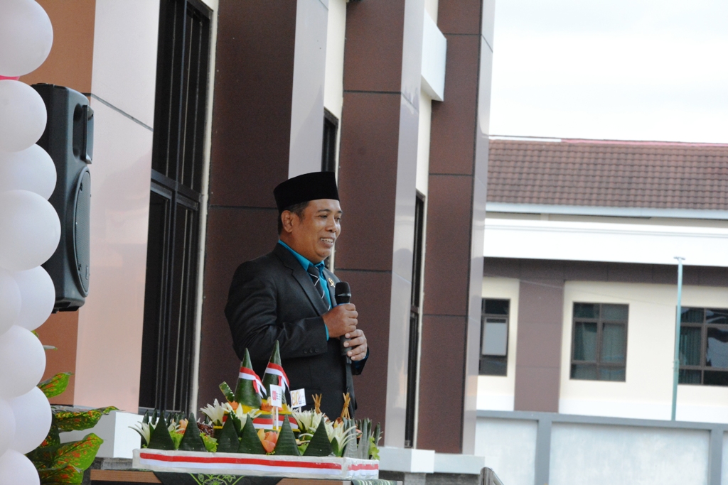 HUT MA 80 2025 9