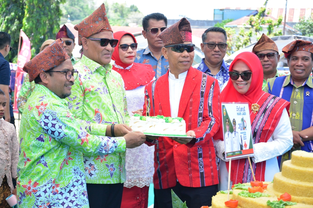 Puncak HUT Buru 18