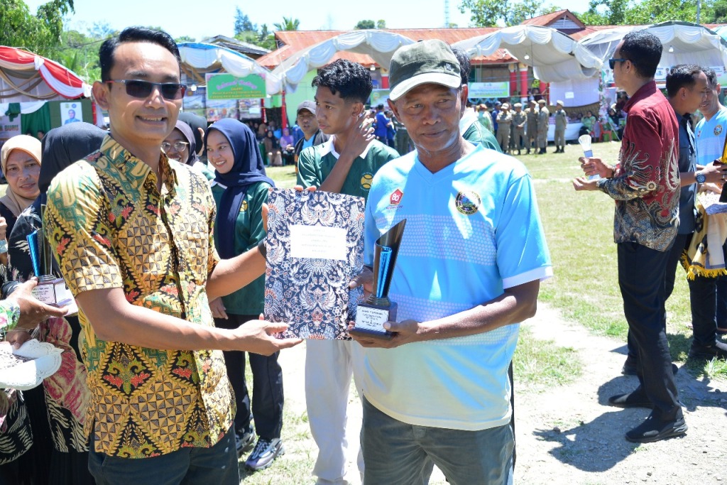 Puncak HUT Buru 22