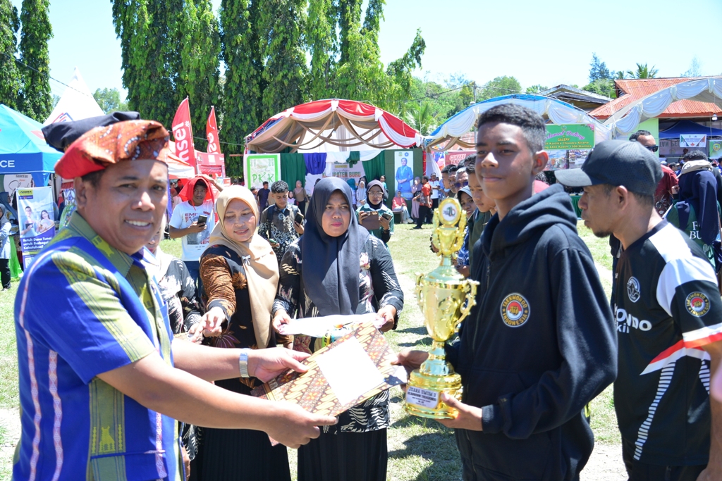Puncak HUT Buru 6